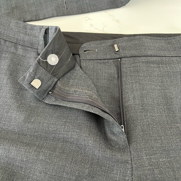 Jones New York size 16 pantsuit (blazer and pants) - Picture 6 of 9